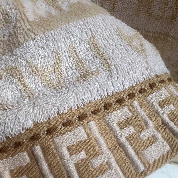 Authentic Fendi Zucca Teleria Bath Towel - Picture 7 of 9